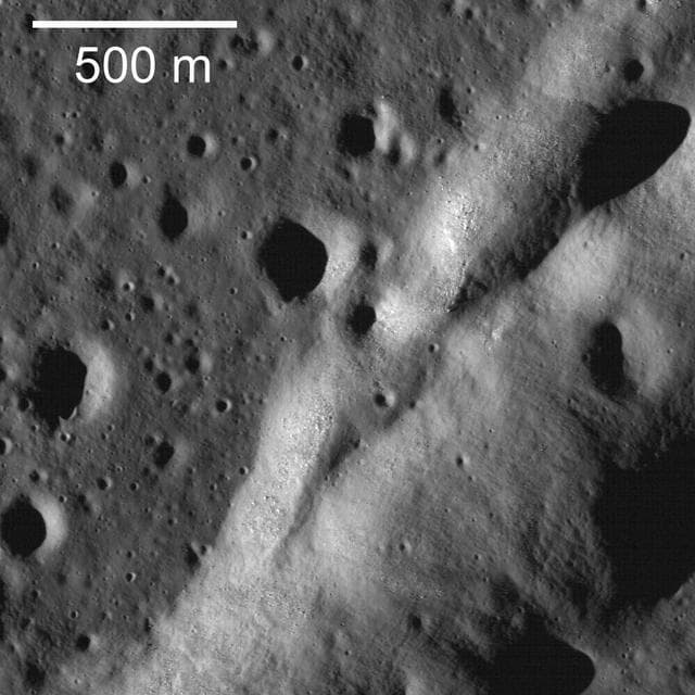 NASA image: Wrinkle Ridges of Northwest Mare Imbrium