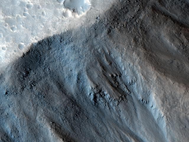NASA image: Almost Silent Rolling Stones in Kasei Valles