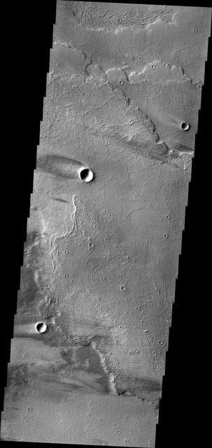 NASA image: Windstreaks on Arsia Mons