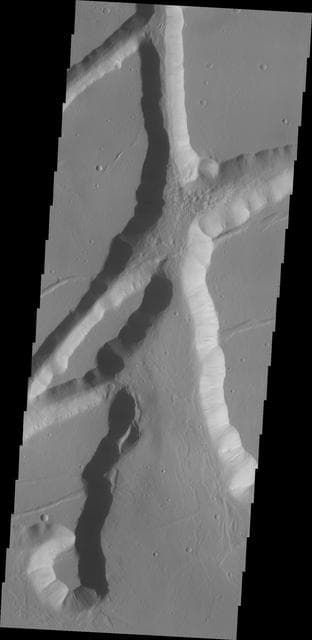 NASA image: Kasei Valles Fractures