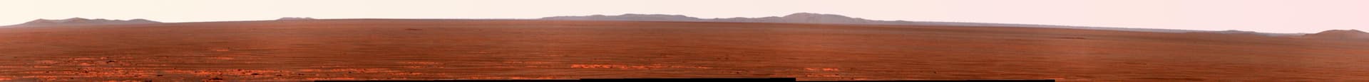 NASA image: Rim of Endeavour on Opportunity Horizon, Sol 2424 False Color