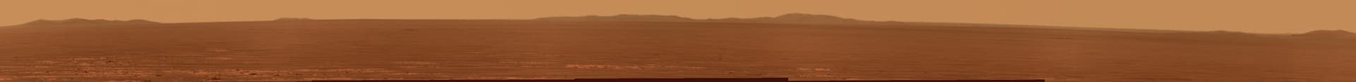 NASA image: Rim of Endeavour on Opportunity Horizon, Sol 2424