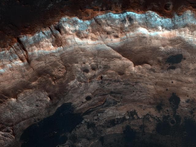 NASA image: Layers Exposed in Crater Near Mawrth Vallis