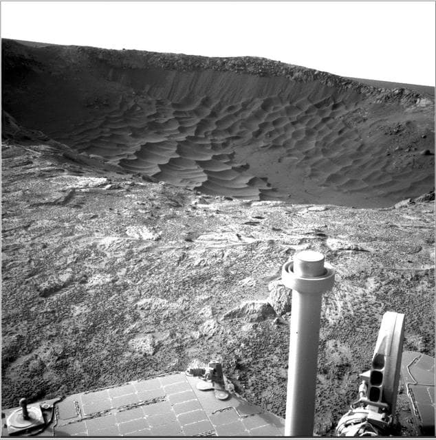 NASA image: Textures of Santa Maria Crater, Sol 2476
