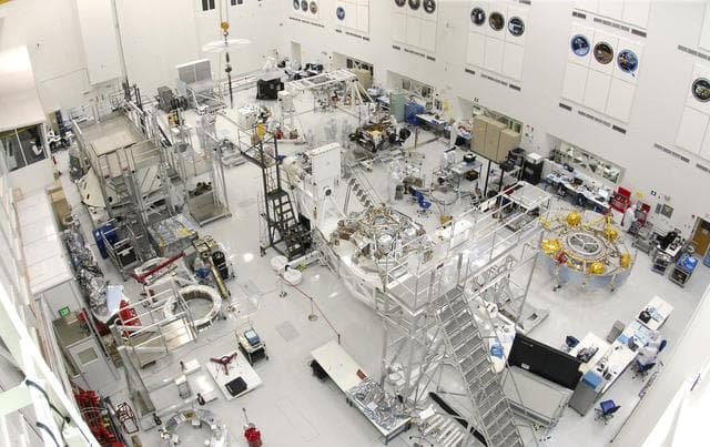 NASA image: Working on Curiosity in JPL Spacecraft Assembly Facility