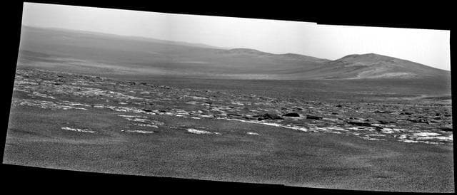 NASA image: Opportunity View Approaching Rim of Endeavour