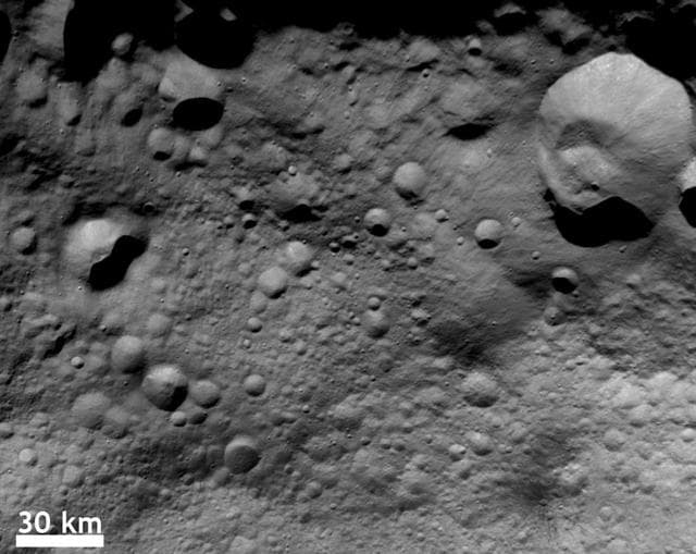 NASA image: Different Surface Ages on Vesta 