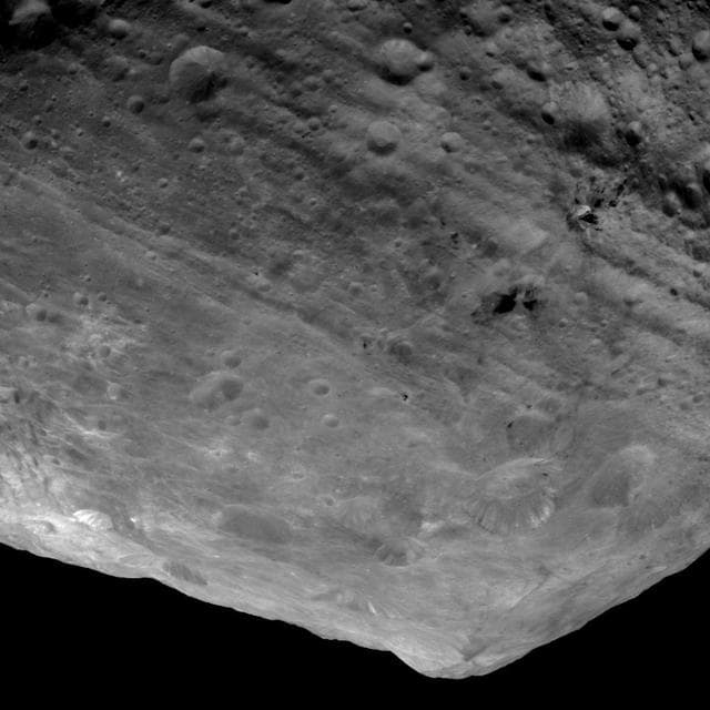 NASA image: Impressive Mountain Tops on Vesta