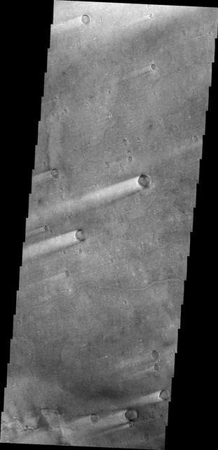 NASA image: Windstreaks in Syrtis Major Planum