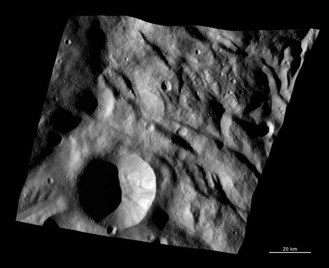 NASA image: Complex Surface Texture in Vesta Southern Hemisphere