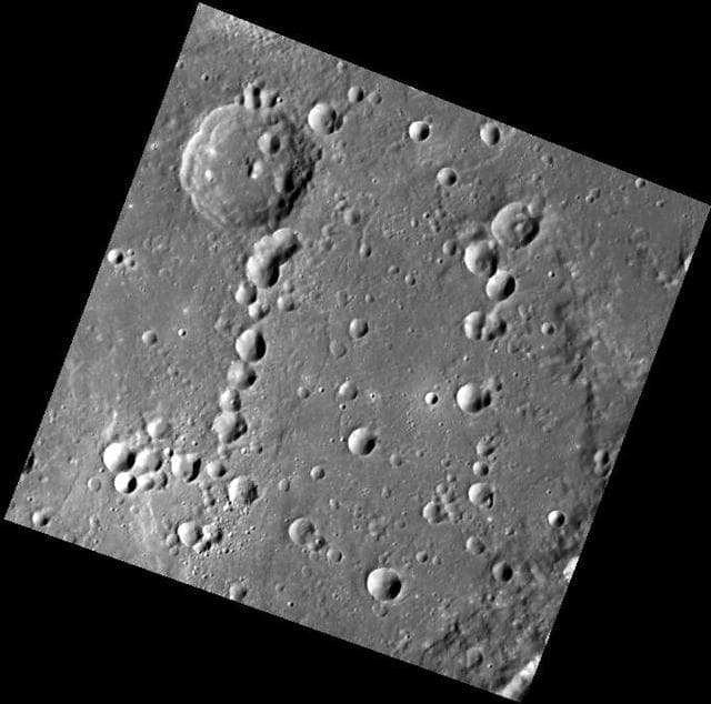 NASA image: Ribbons and Chains