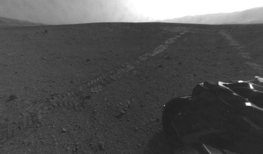 NASA image: Tracks from Eastbound Drive on Curiosity Sol 22