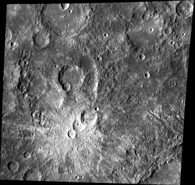 NASA image: Snowmen on Mercury?