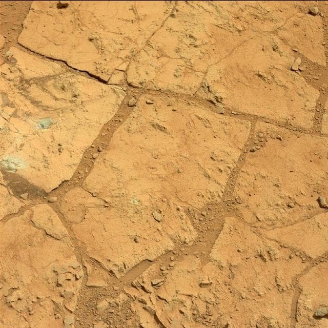 NASA image: Before-and-After Blink of Curiosity Mini Drill into Mars Rock