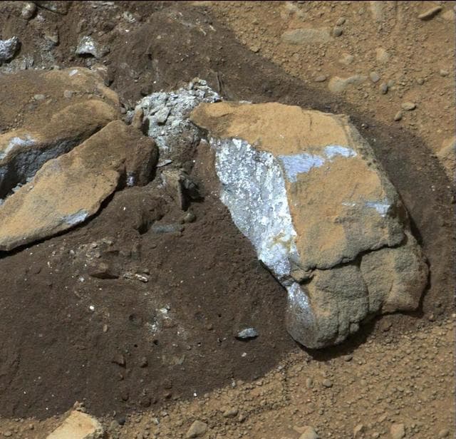 NASA image: Bluish Color in Broken Rock in Yellowknife Bay