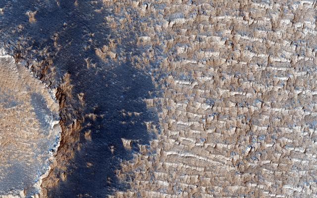 NASA image: Bright Dunes in Syria Planum