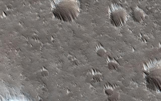 NASA image: Looking for Changes in Dust Drifts West of Alba Mons