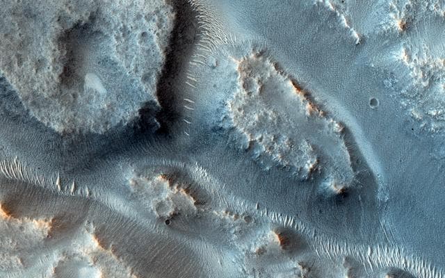 NASA image: A Complex Valley Network Near Idaeus Fossae