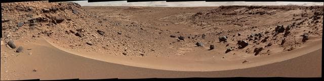 NASA image: Martian Valley May Be Curiosity Route
