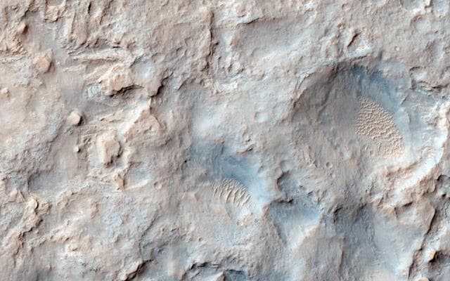 NASA image: Viewing Dingo Gap