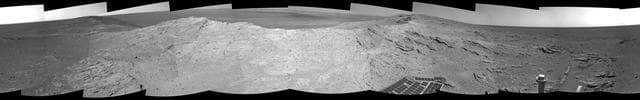 NASA image: Approaching a Target Deposit on Mars Crater Rim