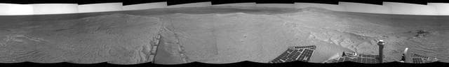 NASA image: Opportunity Tracks Near Crater Rim Ridgeline