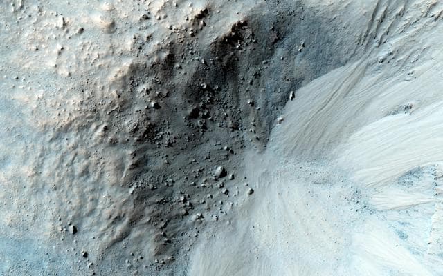 NASA image: Equatorial Gullies