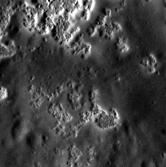 NASA image: High-resolution Hollows