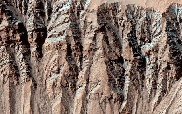 NASA image: Activity in Martian Gully