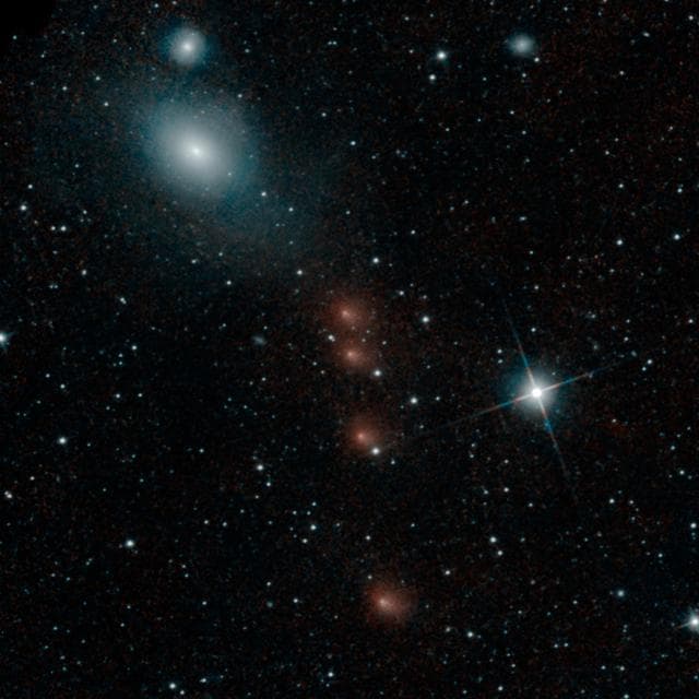 NASA image: NEOWISE Spies Comet C/2013 A1 Siding Spring a Second Time