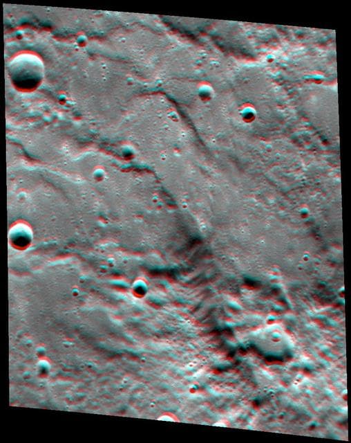 NASA image: Paramour Rupes in 3-D
