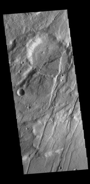Claritas Fossae
