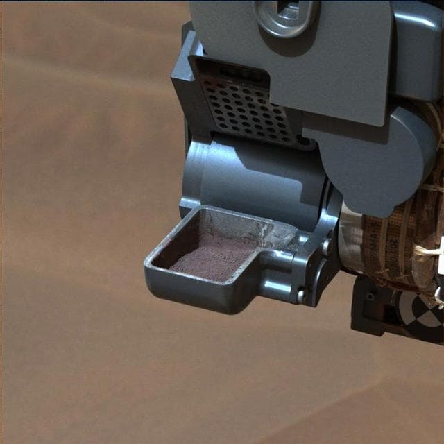 NASA image: Confidence Hills Drill Powder in Scoop