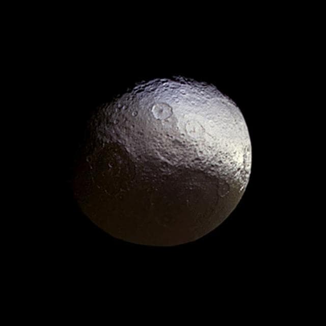NASA image: Investigating Subtle Colors on Iapetus