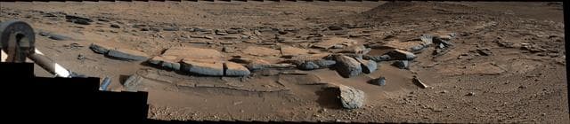 NASA image: Bedding Pattern Interpreted as Martian Delta Deposition