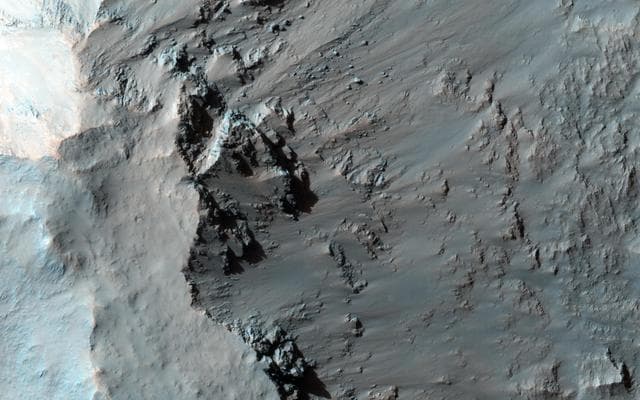 NASA image: Possible Opaline Silica in the Central Uplift of Elorza Crater
