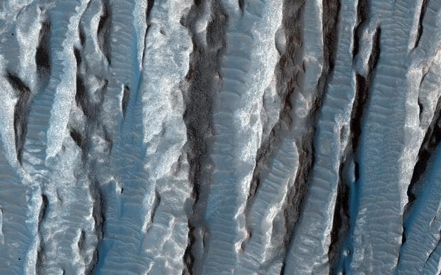 NASA image: Yardangs in Arsinoes Chaos, Mars