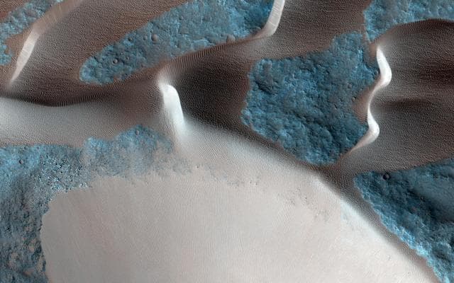 NASA image: Sand Avalanches in Meroe Patera