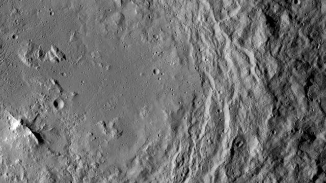 Urvara Peaks