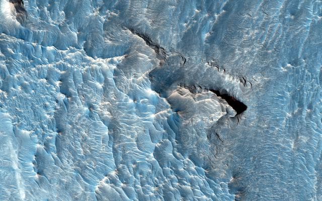 NASA image: A Light Toned Deposit in Aureum Chaos
