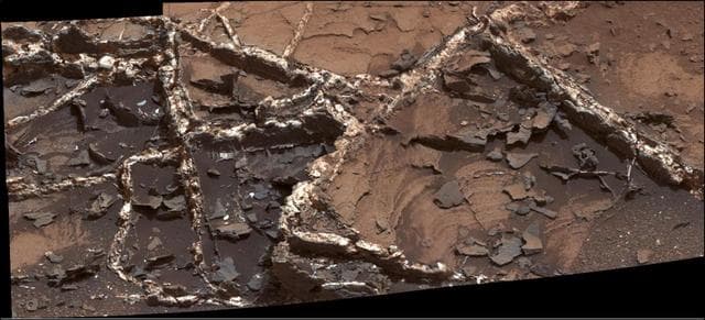 NASA image: Garden City Vein Complex on Lower Mount Sharp, Mars
