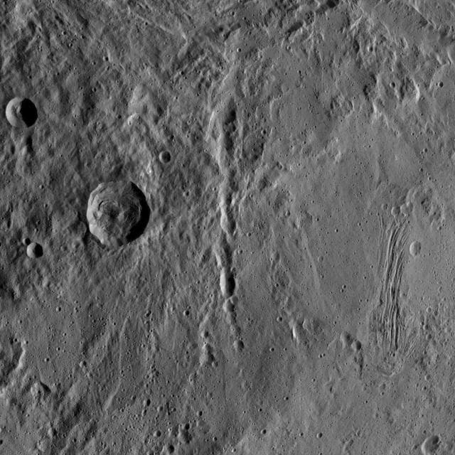 NASA image: Dawn HAMO Image 34