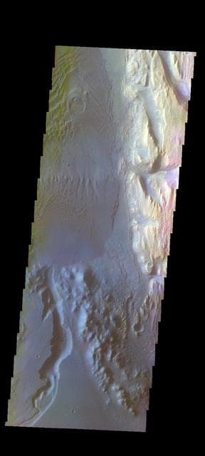 NASA image: Gale Crater - False Color