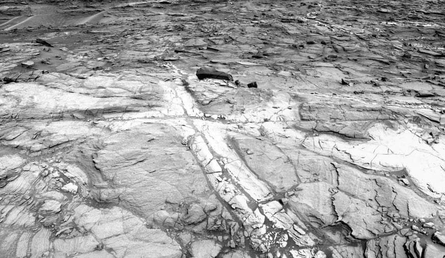 NASA image: Discolored Fracture Zones in Martian Sandstone