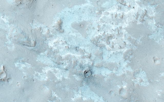 NASA image: The Northwest Floor of Gale Crater