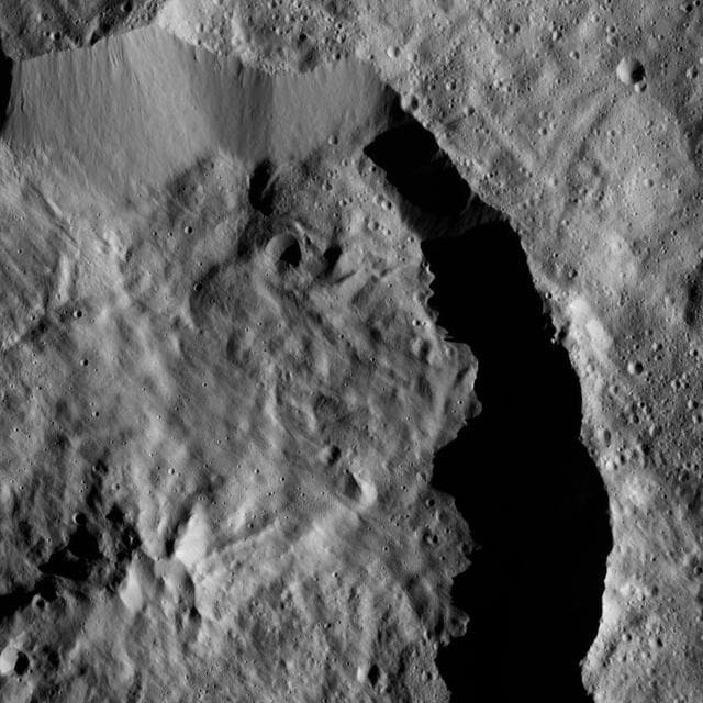 NASA image: Dawn LAMO Image 115