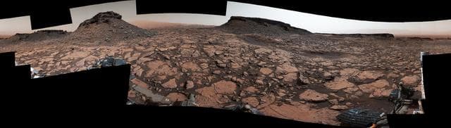 NASA image: Rover Panorama Taken Amid Murray Buttes on Mars