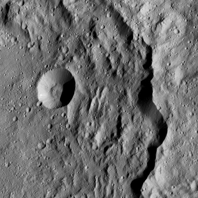NASA image: Dawn LAMO Image 160