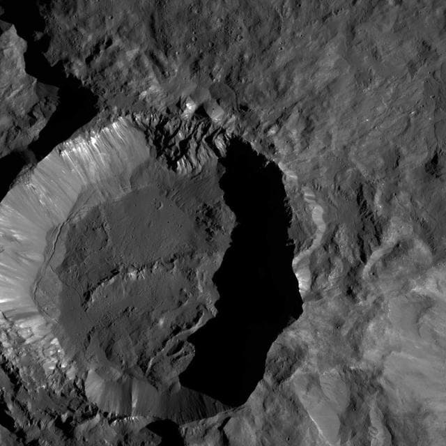 NASA image: Dawn LAMO Image 182