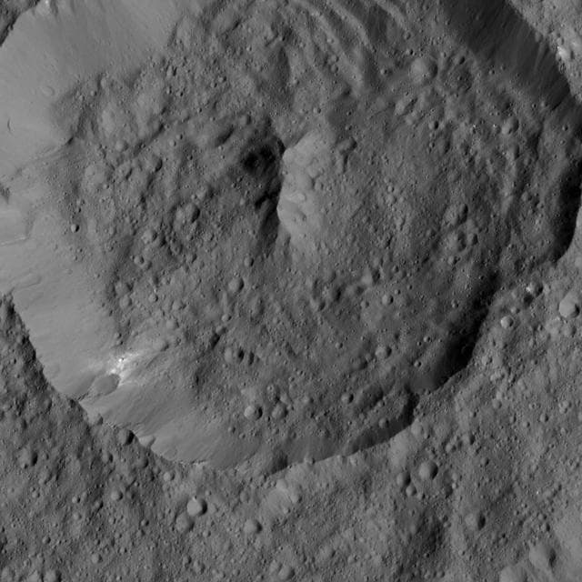 NASA image: Dawn LAMO Image 185